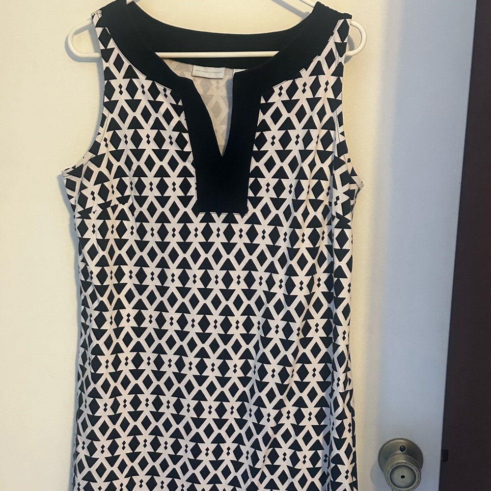 New York & Company XL sleeveless black and white dress